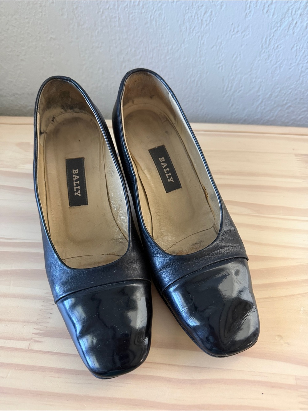 Bally Black Leather Square-Toe Flats